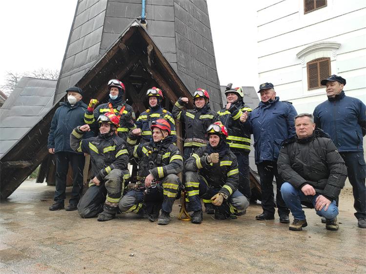 Slika /slike/Intervencija skidanja tornja u Sisku (6).jpg